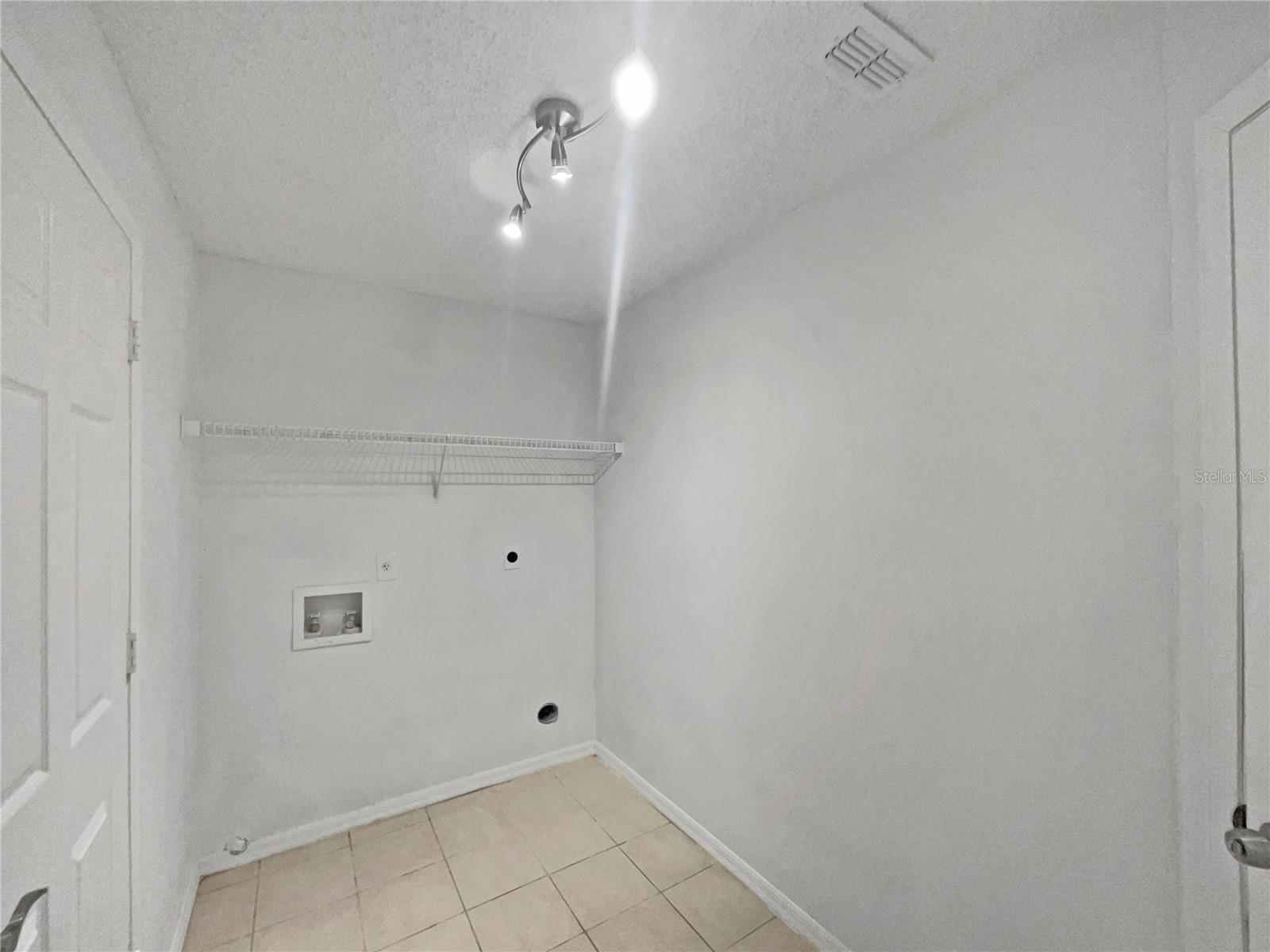 DAVENPORT LAKES PH 05 - Residential