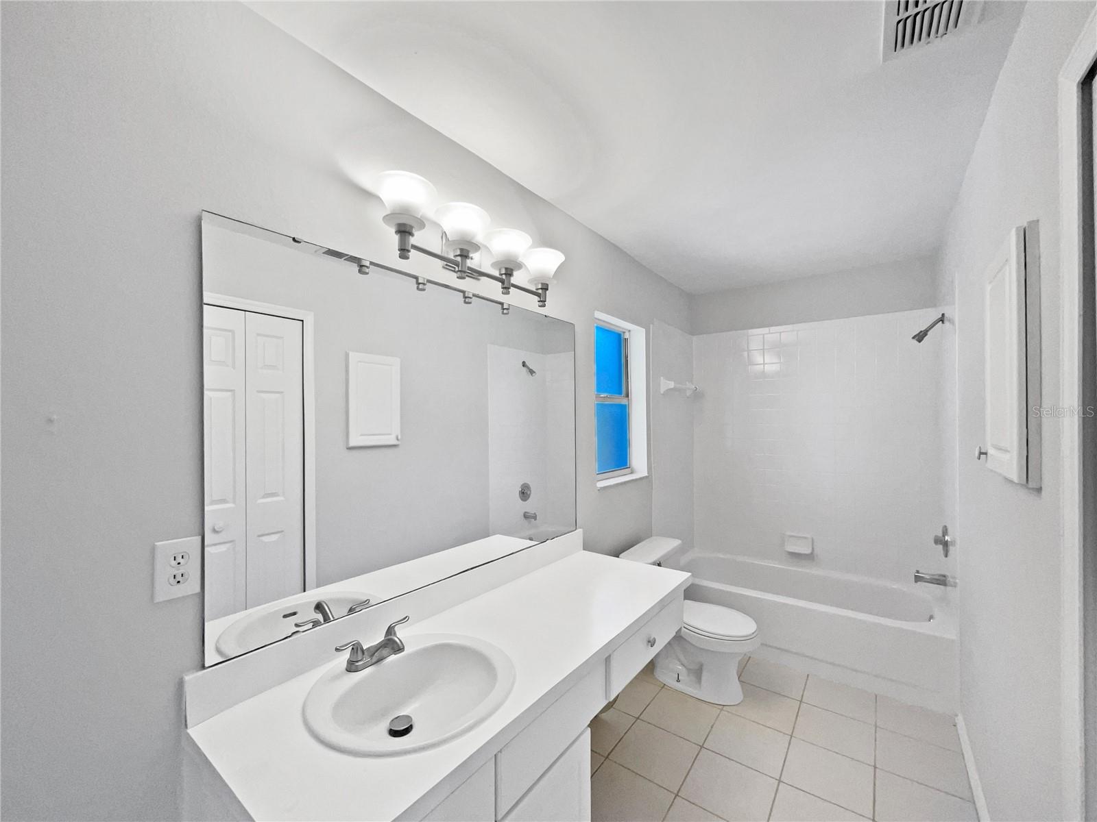 DAVENPORT LAKES PH 05 - Residential