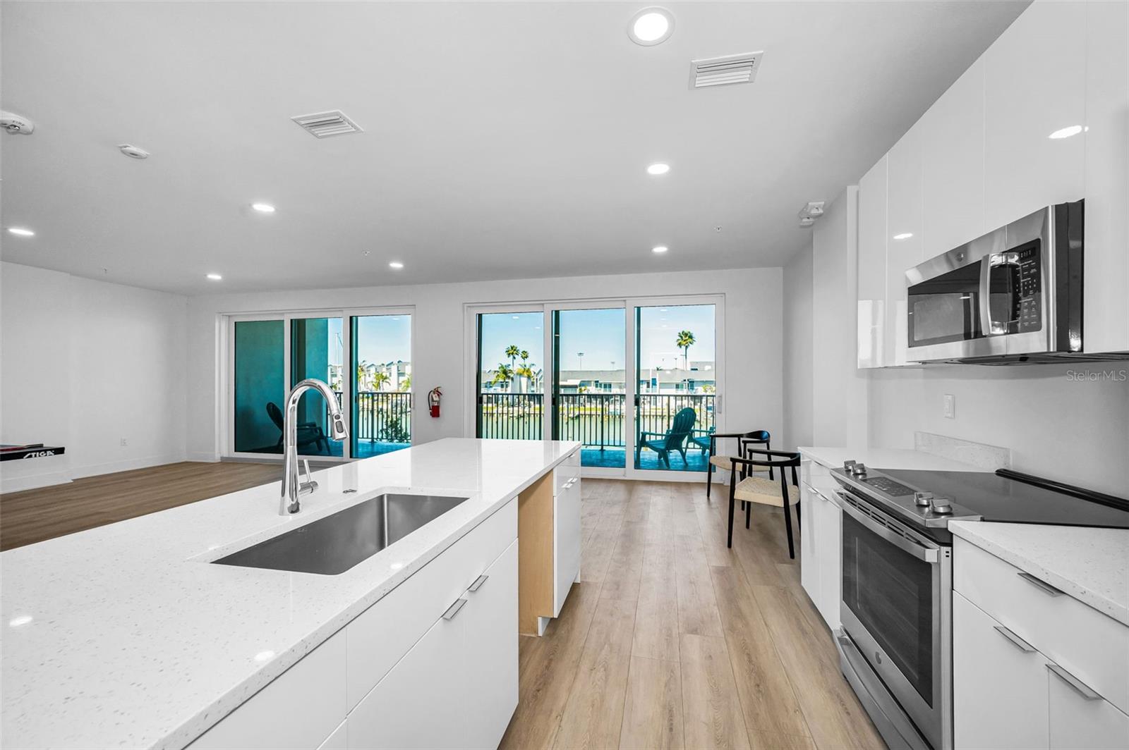 RESIDENCES AT TOWN CENTER CONDO - Residential