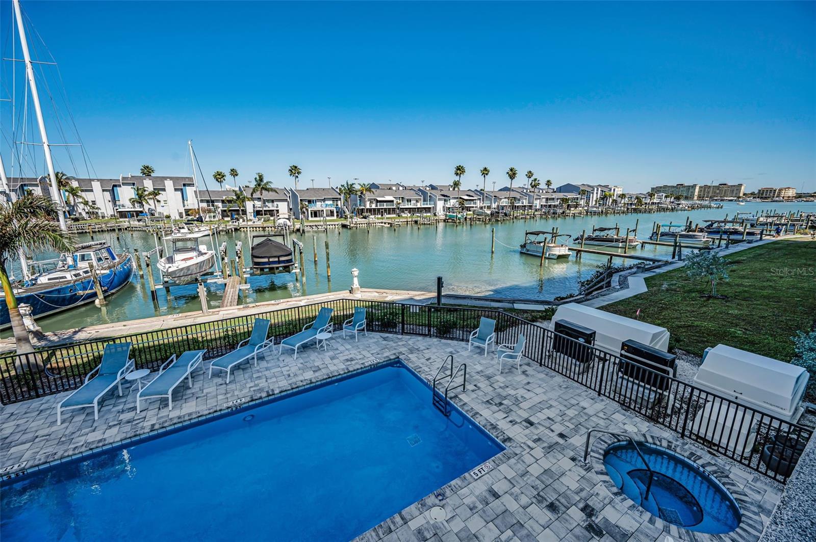 RESIDENCES AT TOWN CENTER CONDO - Residential