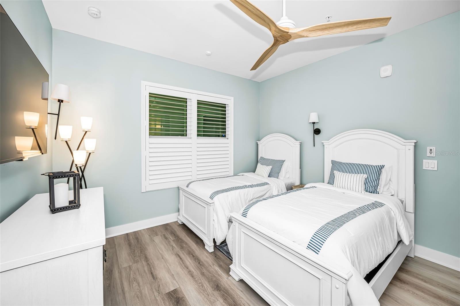 RESIDENCES AT TOWN CENTER CONDO - Residential