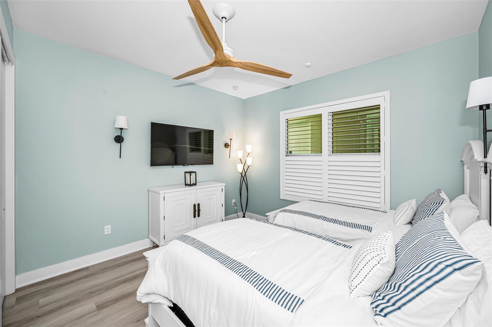 RESIDENCES AT TOWN CENTER CONDO - Residential