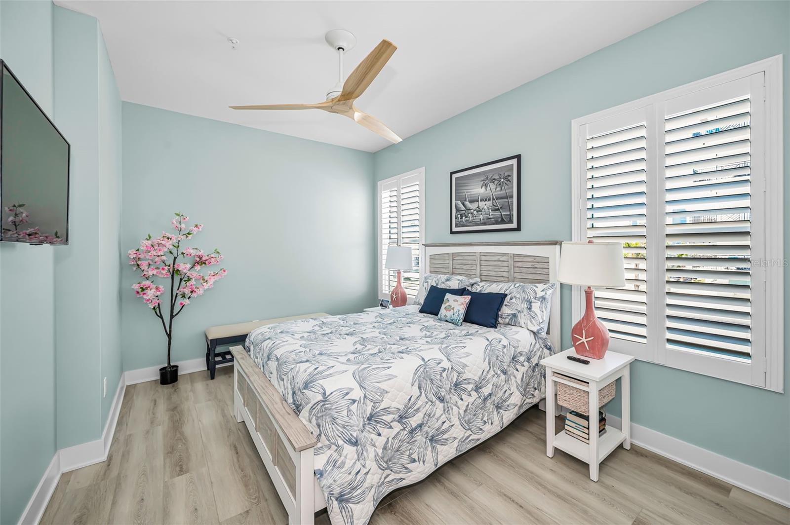 RESIDENCES AT TOWN CENTER CONDO - Residential