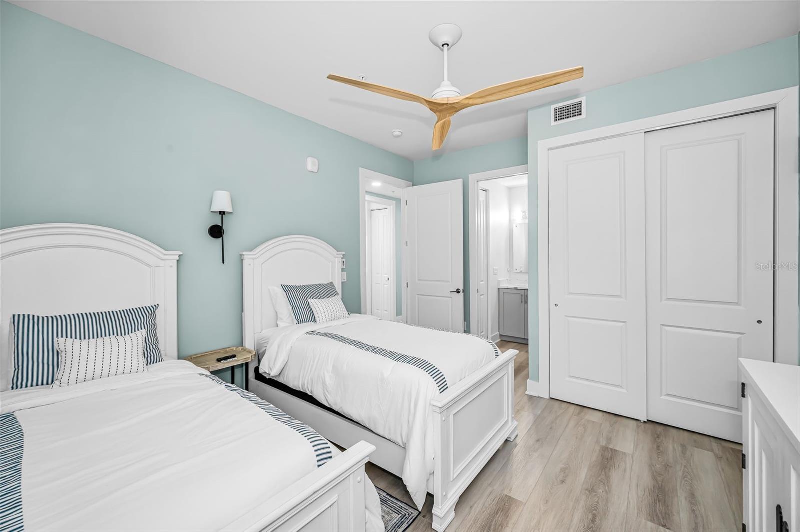 RESIDENCES AT TOWN CENTER CONDO - Residential