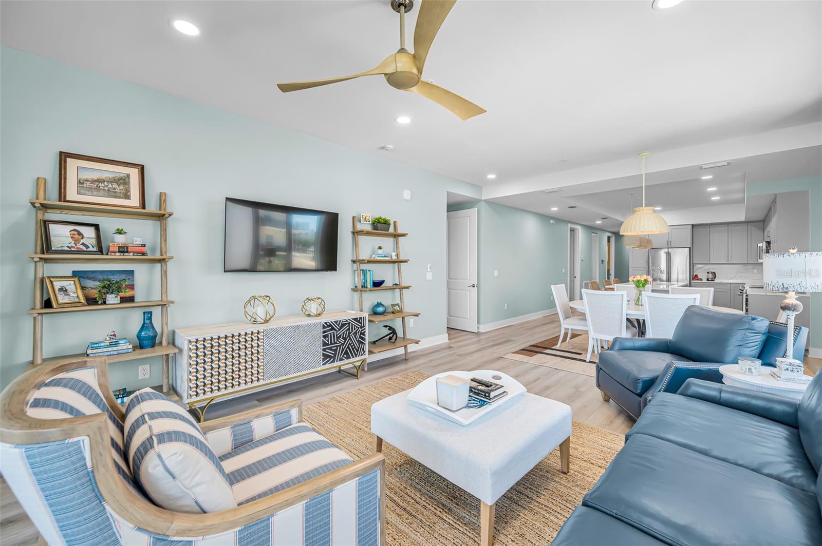 RESIDENCES AT TOWN CENTER CONDO - Residential