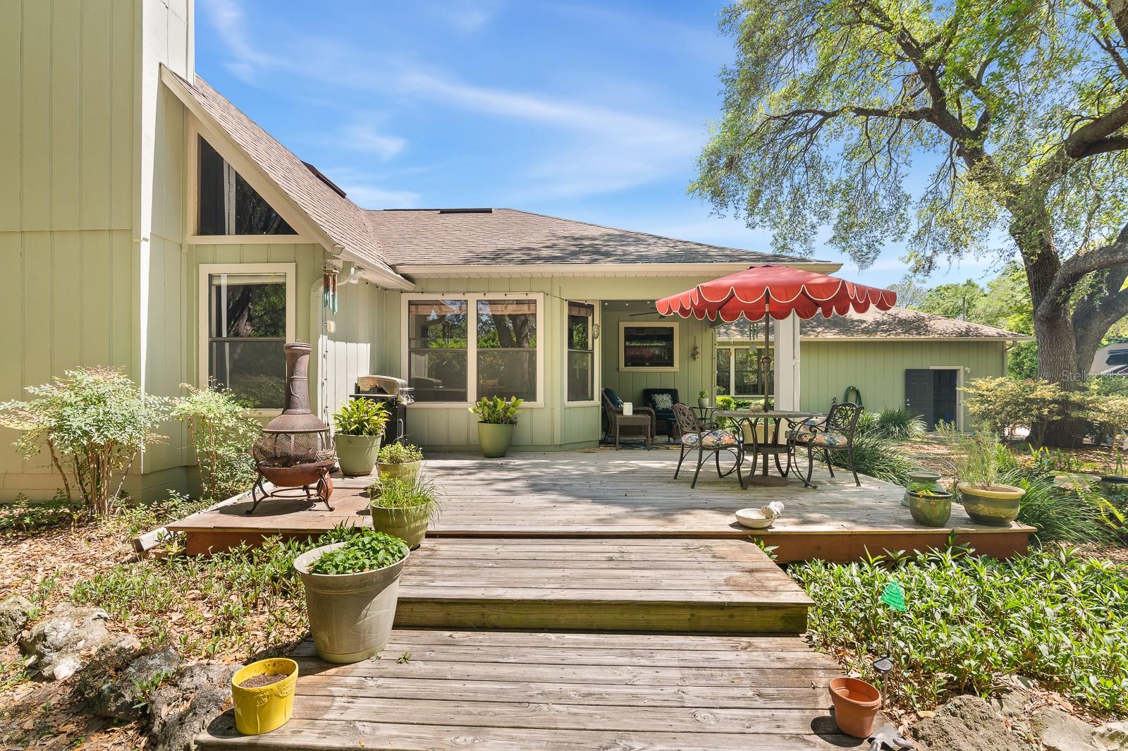 HOLLY HILLS - Residential