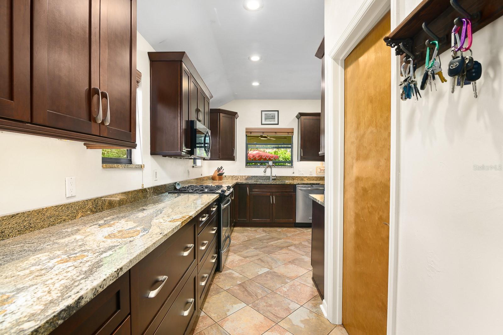 HOLLY HILLS - Residential