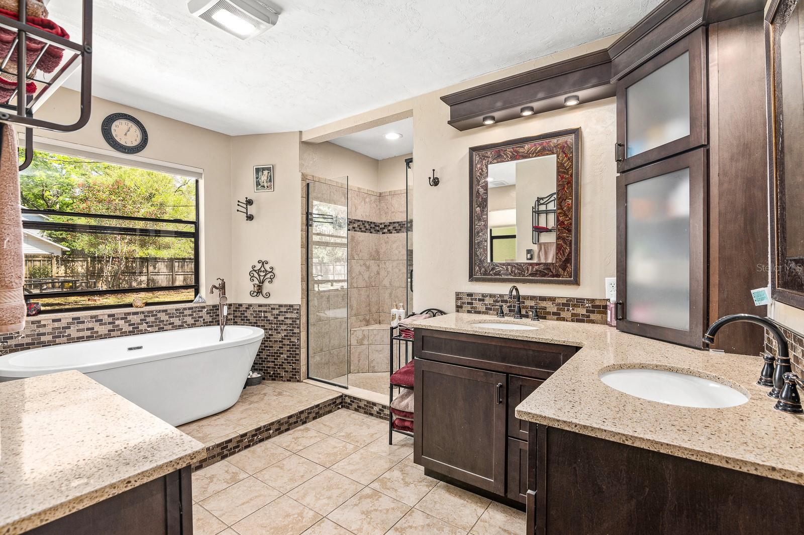 HOLLY HILLS - Residential