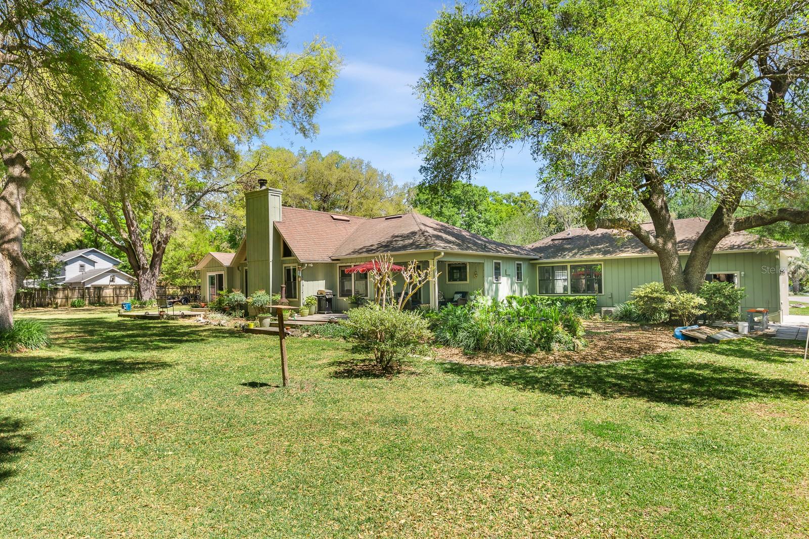 HOLLY HILLS - Residential