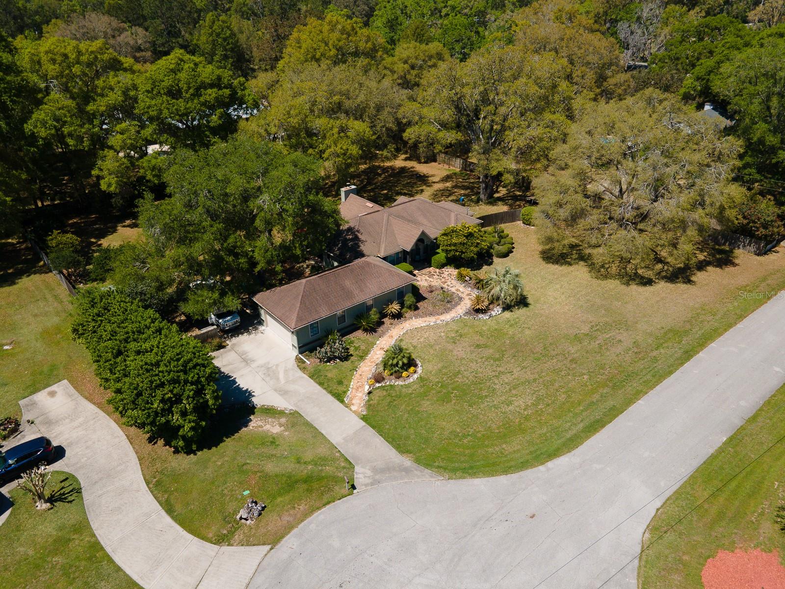 HOLLY HILLS - Residential