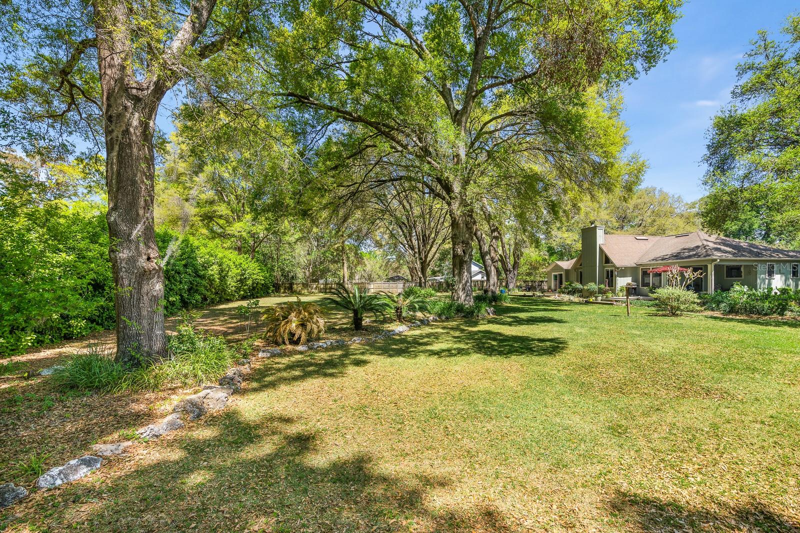 HOLLY HILLS - Residential