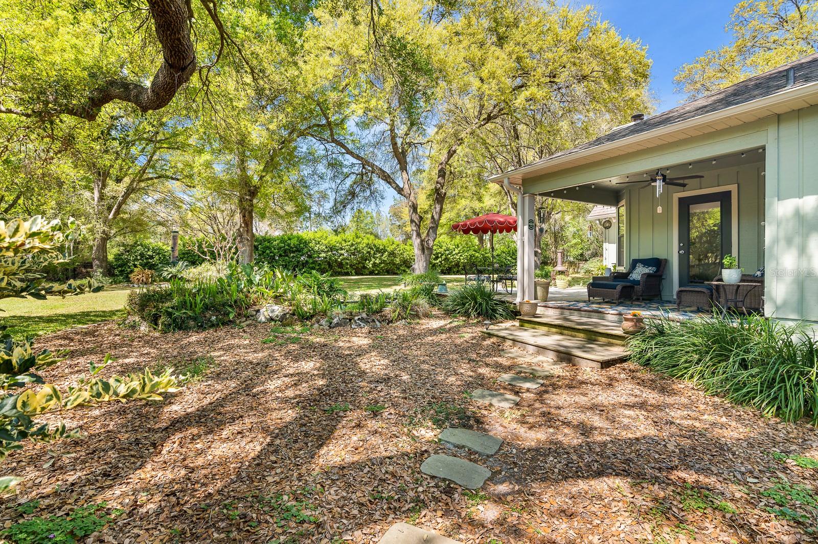 HOLLY HILLS - Residential