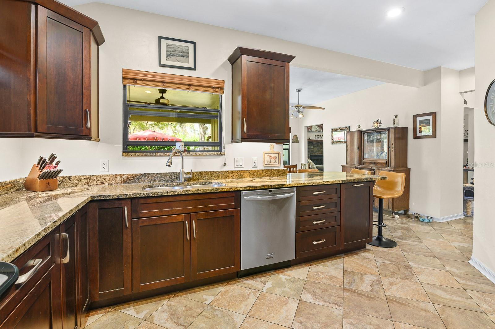 HOLLY HILLS - Residential