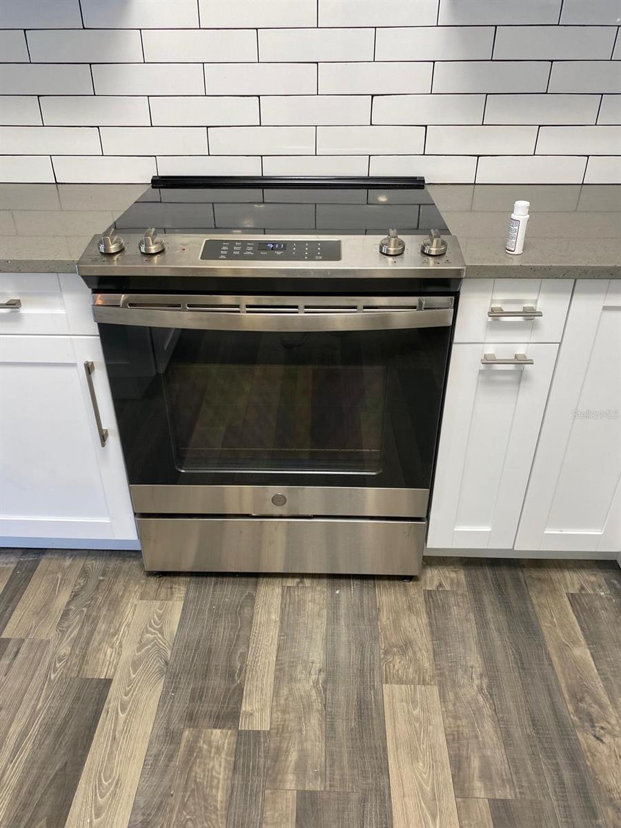 OAKHURST GROVES - Residential Lease