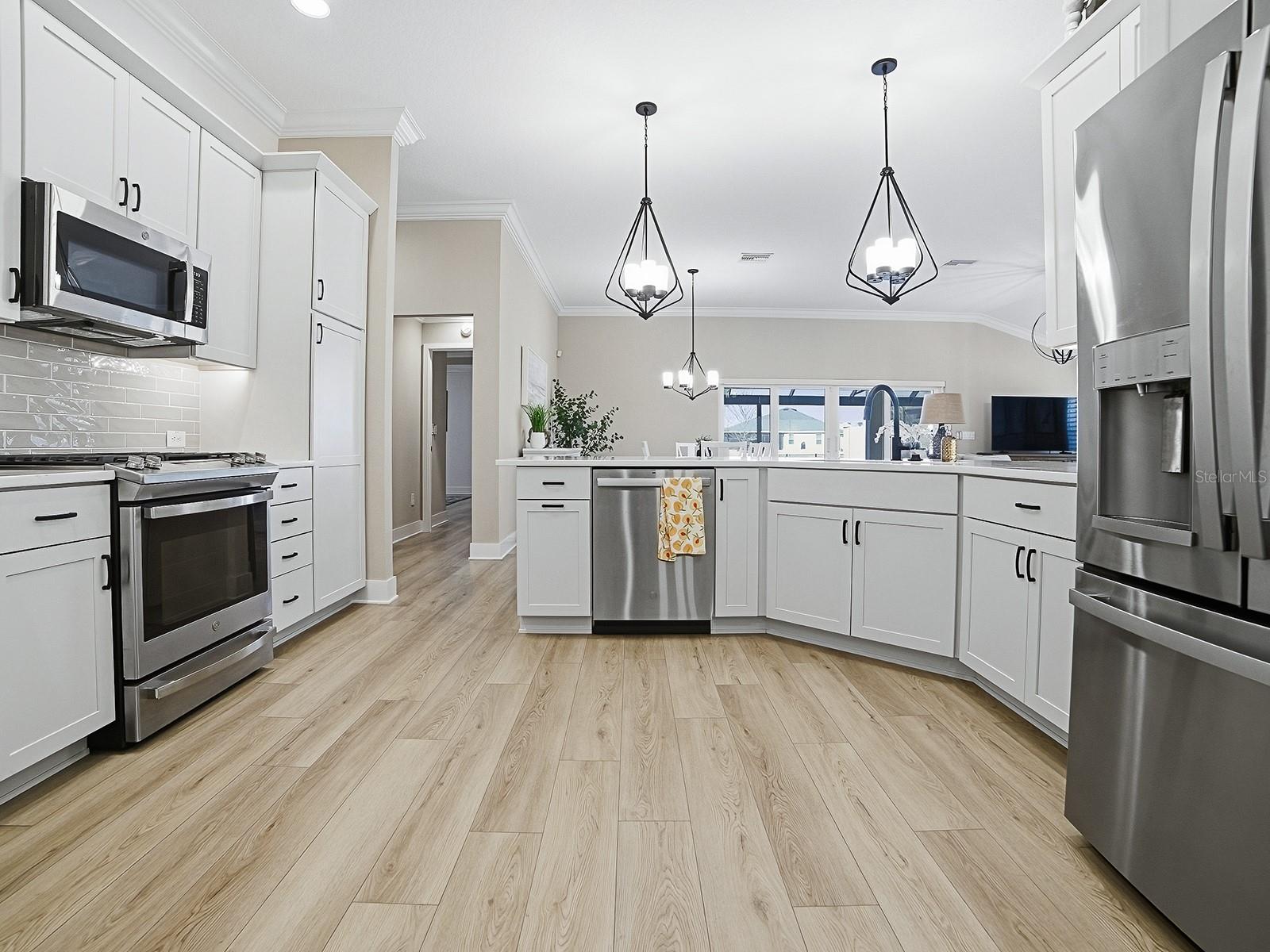 VILLAGES/SOUTHERN OAKS UN 206 - Residential