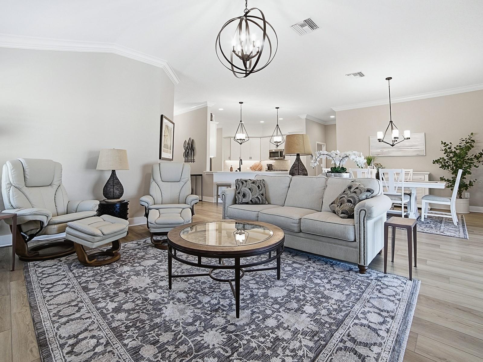 VILLAGES/SOUTHERN OAKS UN 206 - Residential