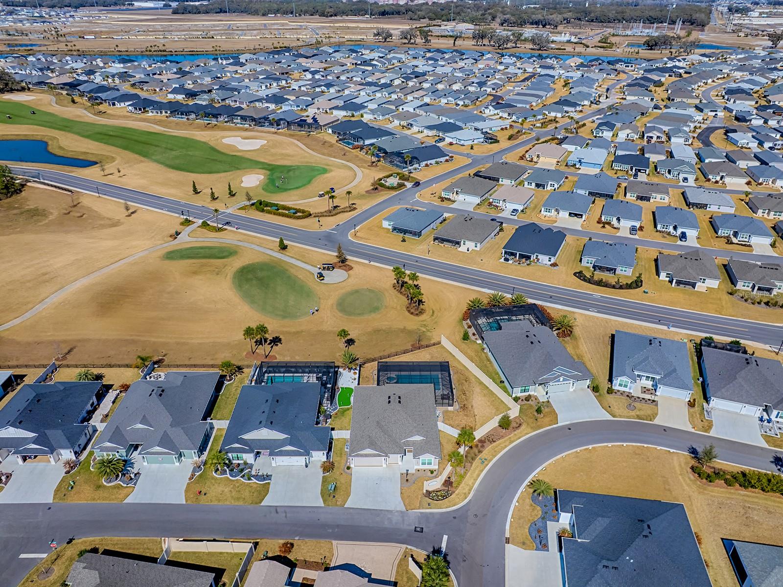 VILLAGES/SOUTHERN OAKS UN 206 - Residential