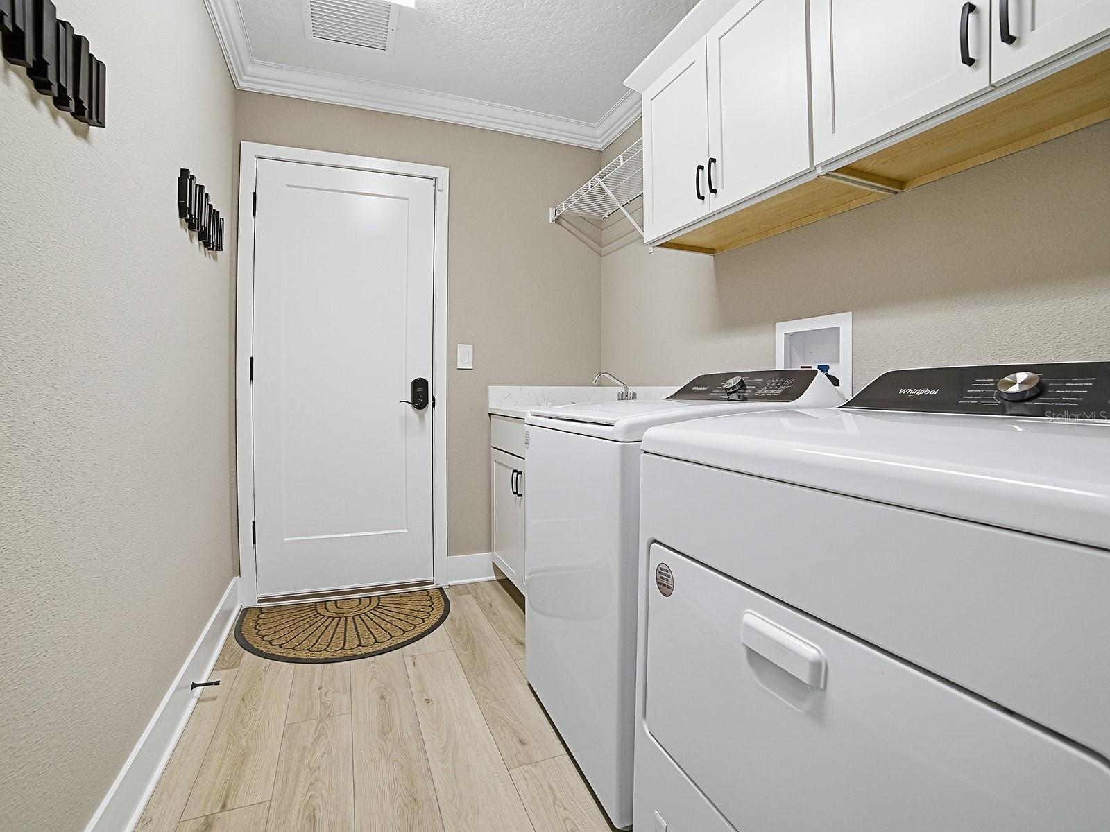 VILLAGES/SOUTHERN OAKS UN 206 - Residential