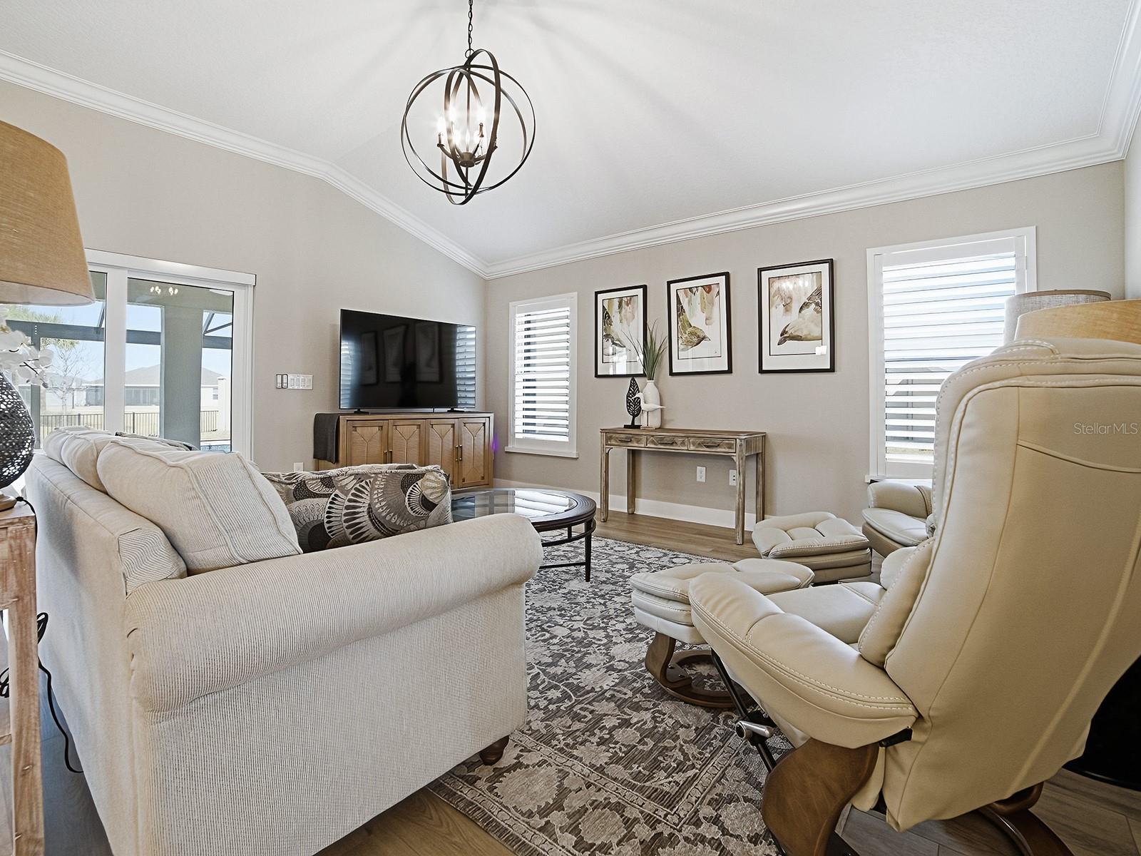 VILLAGES/SOUTHERN OAKS UN 206 - Residential