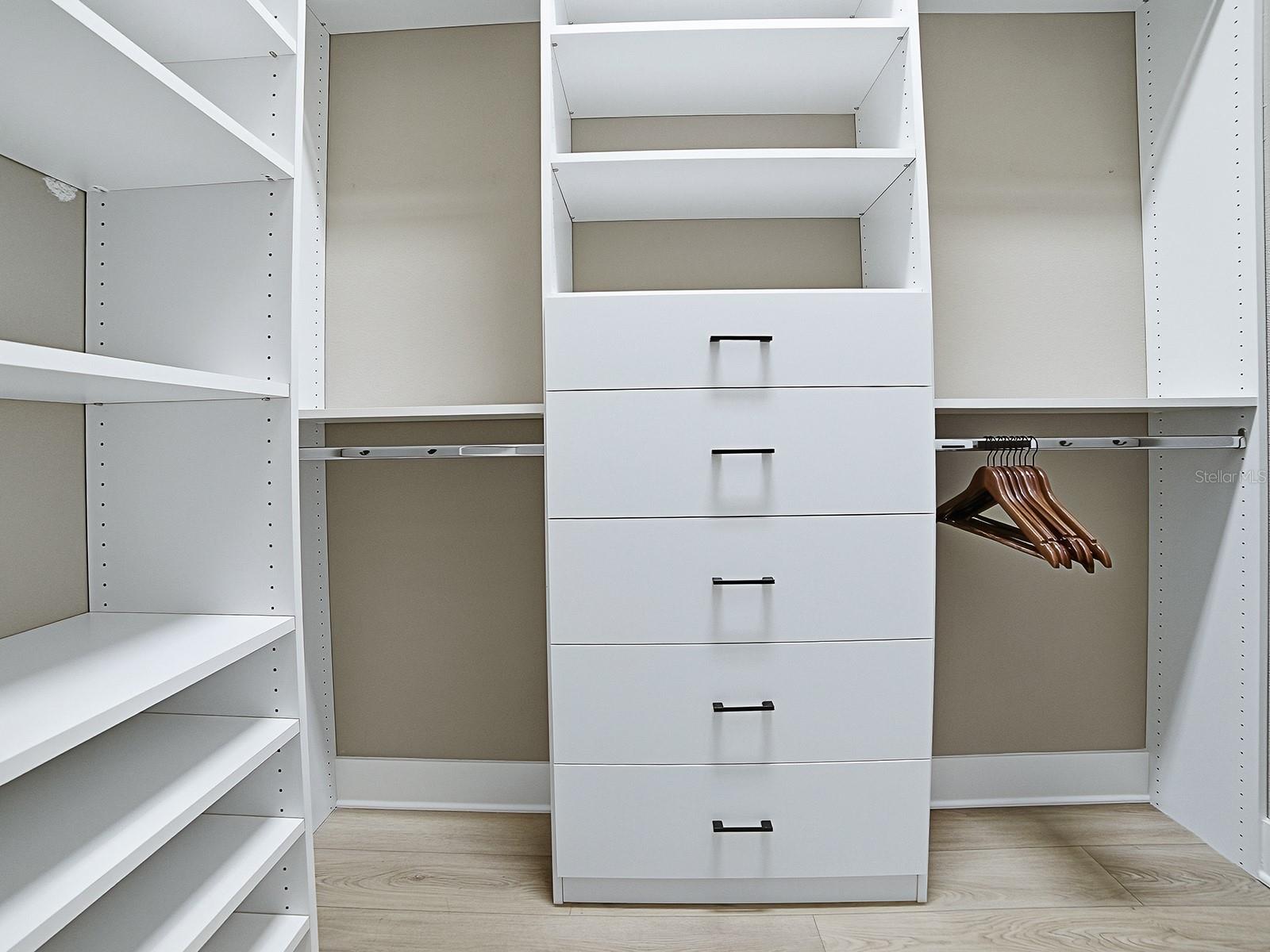 VILLAGES/SOUTHERN OAKS UN 206 - Residential