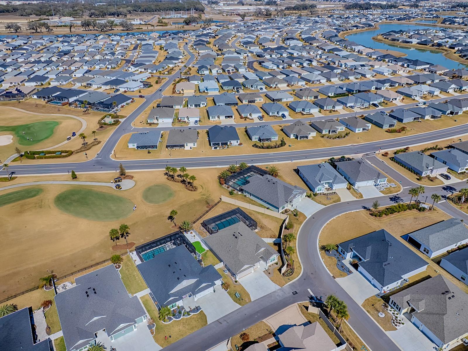 VILLAGES/SOUTHERN OAKS UN 206 - Residential