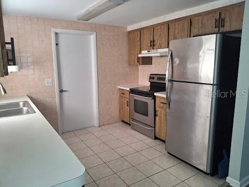 RIDGE CREST GARDENS - Residential Lease