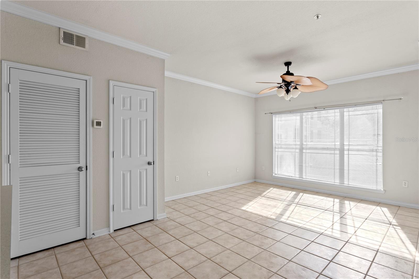 RESIDENCE AT RENAISSANCE - Residential Lease