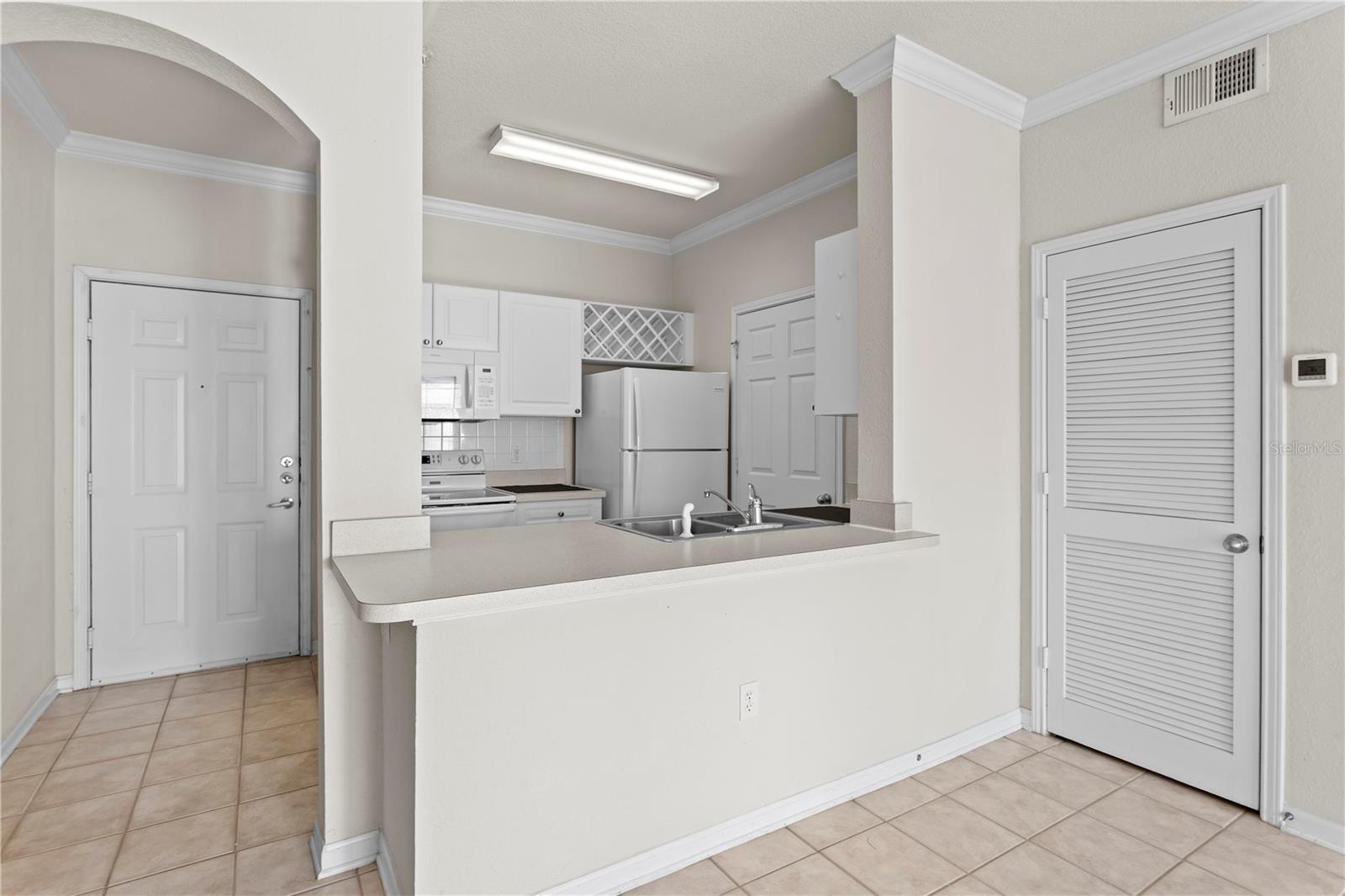 RESIDENCE AT RENAISSANCE - Residential Lease