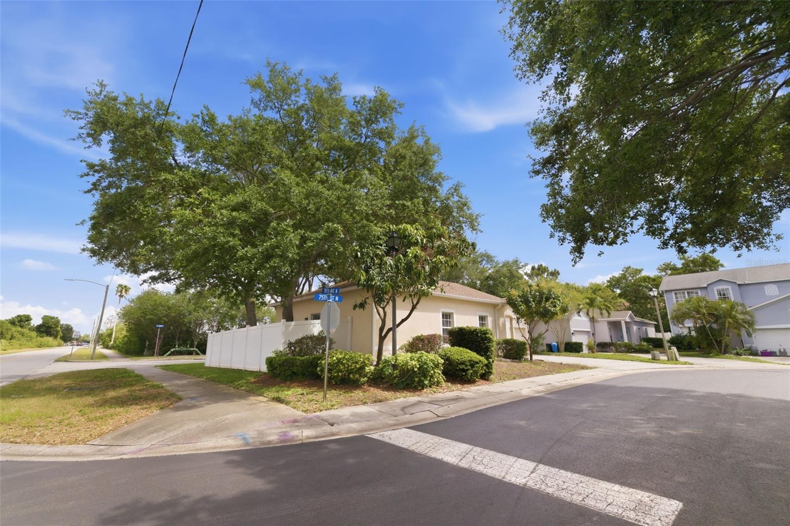 OAK PARK - Residential