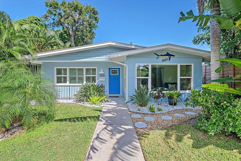 Photo of 2210 8th Avenue W, Bradenton, FL 34205 (MLS # A4671201)