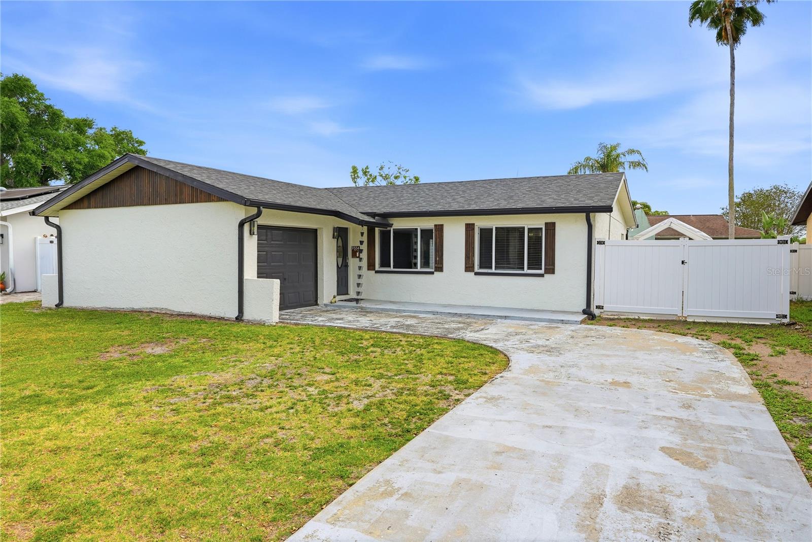 SEMINOLE PINES SUB PH 1 - Residential