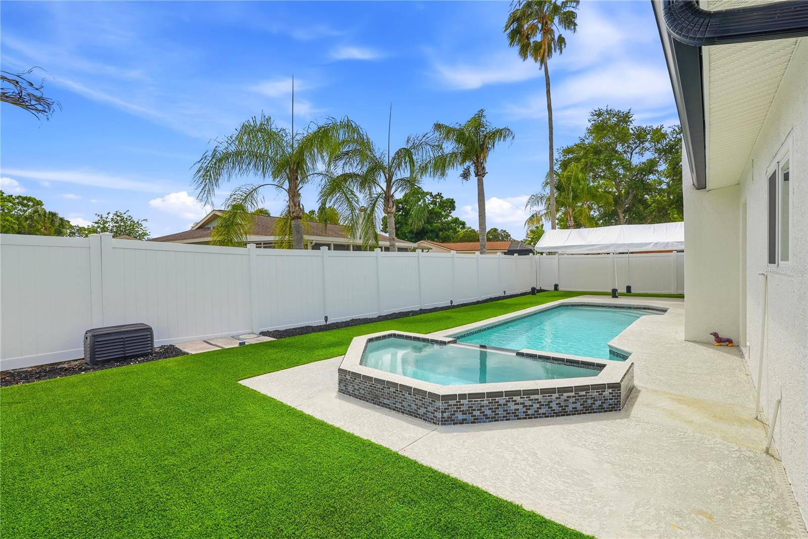 SEMINOLE PINES SUB PH 1 - Residential