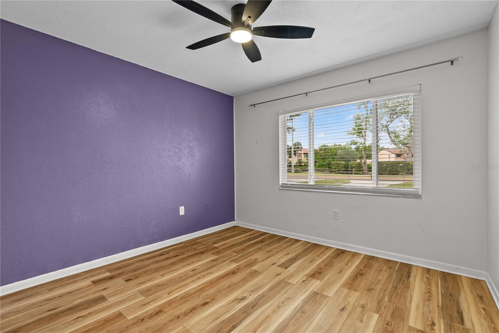 SEMINOLE PINES SUB PH 1 - Residential