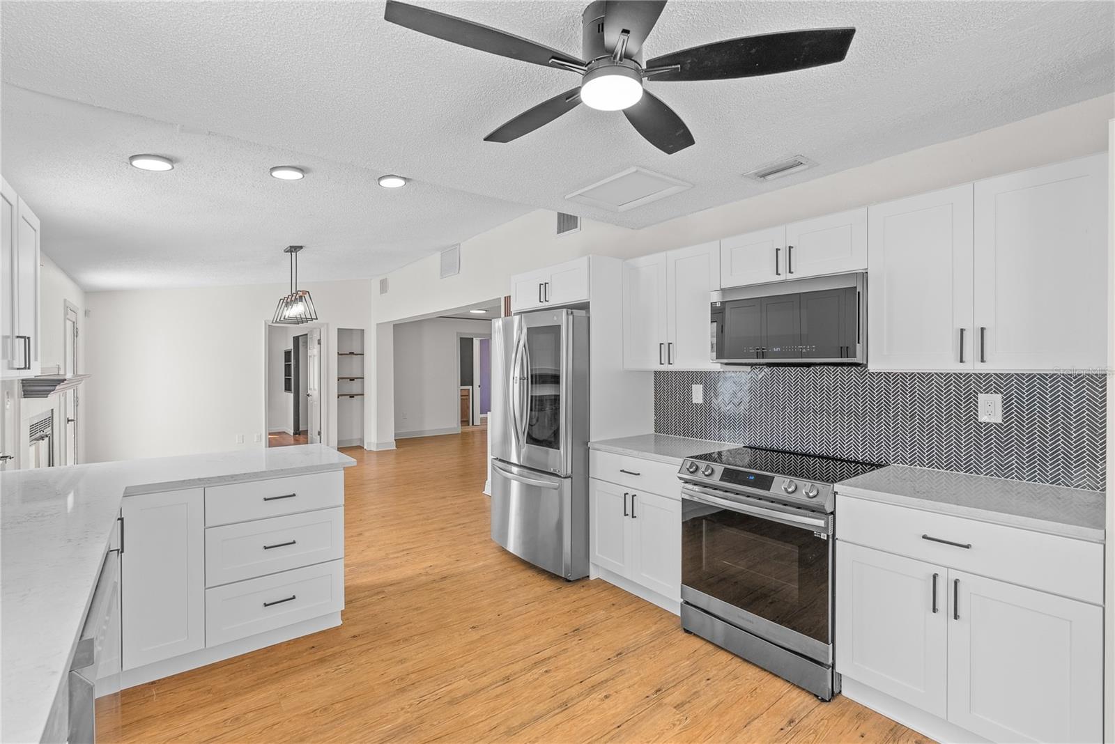 SEMINOLE PINES SUB PH 1 - Residential