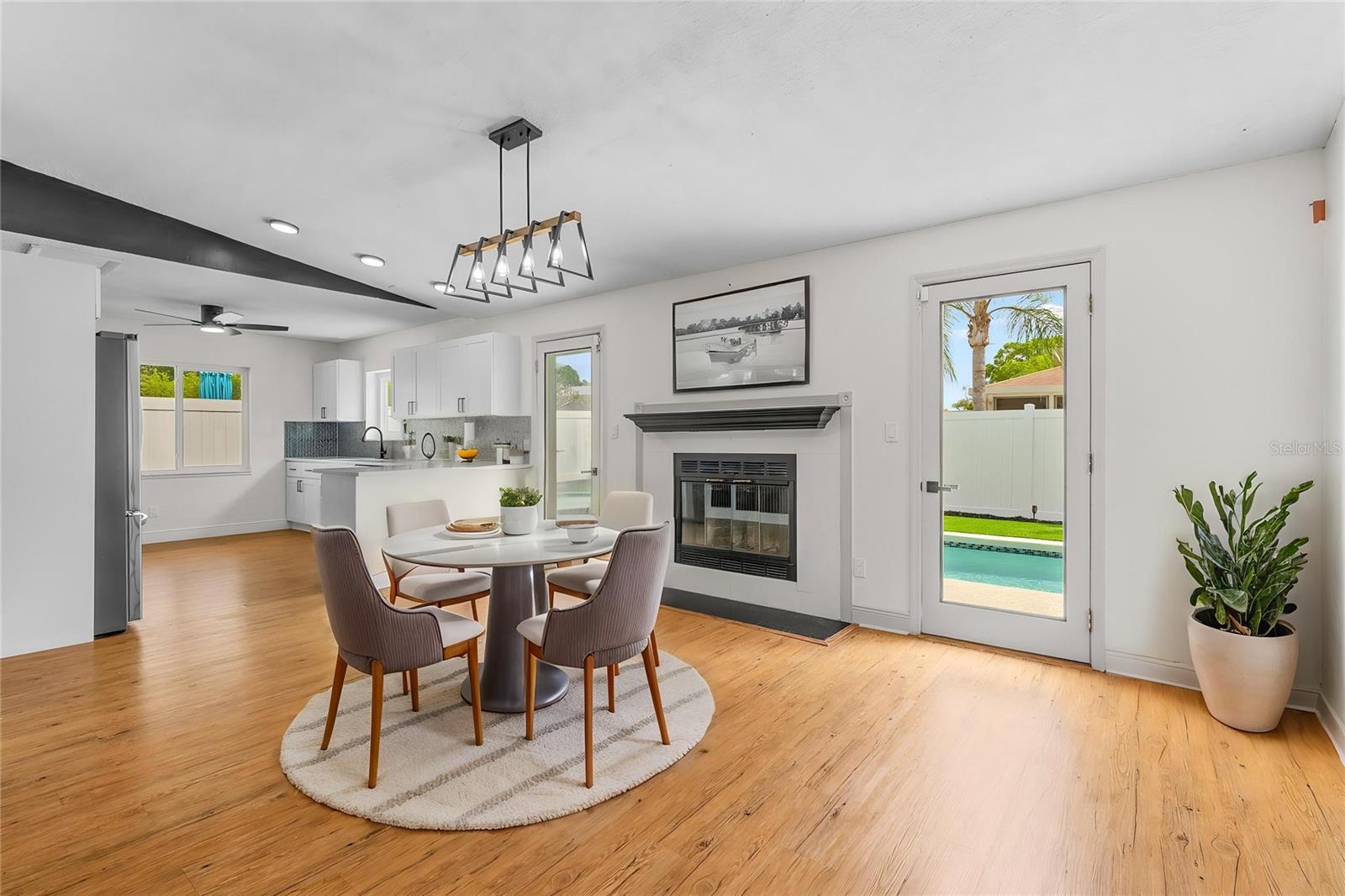 SEMINOLE PINES SUB PH 1 - Residential