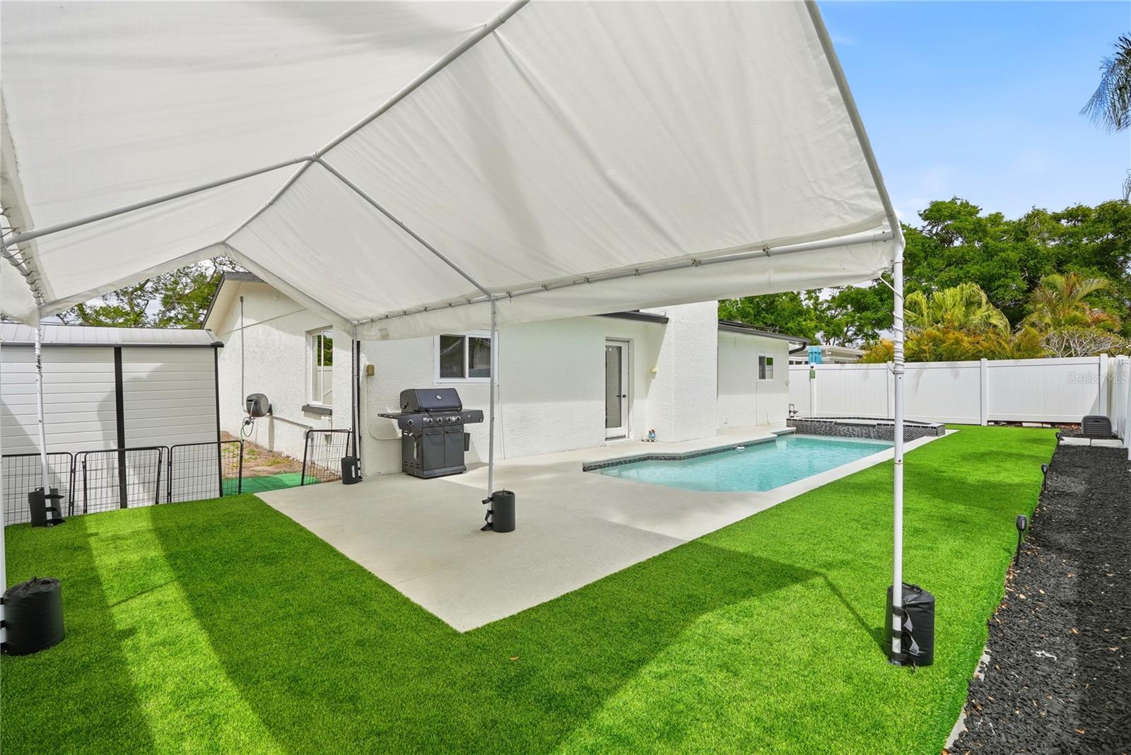 SEMINOLE PINES SUB PH 1 - Residential