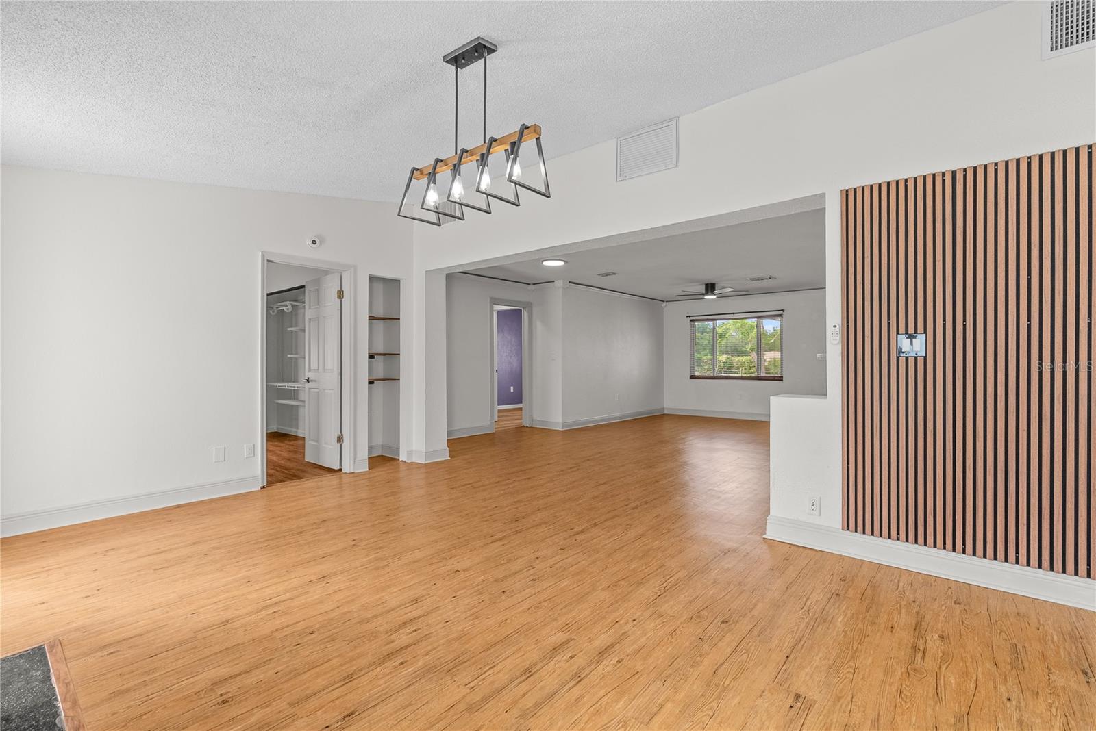 SEMINOLE PINES SUB PH 1 - Residential