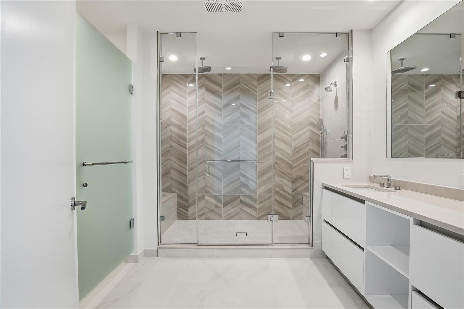 RESIDENCES AT 400 CENTRAL - Residential