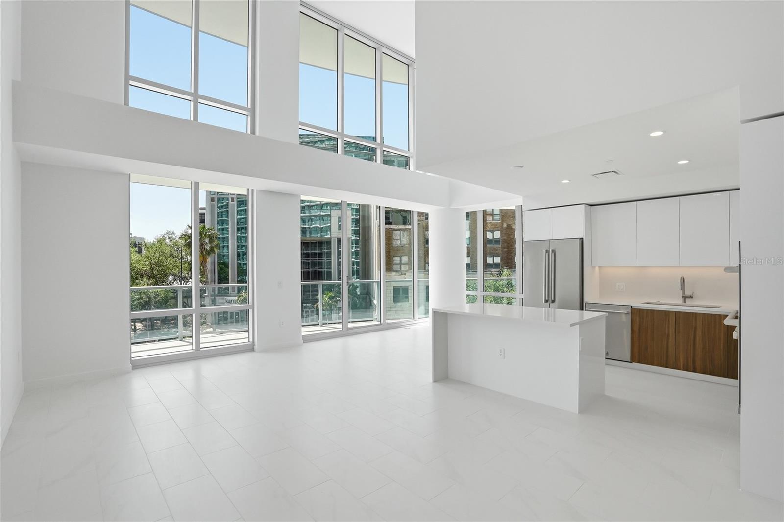 RESIDENCES AT 400 CENTRAL - Residential