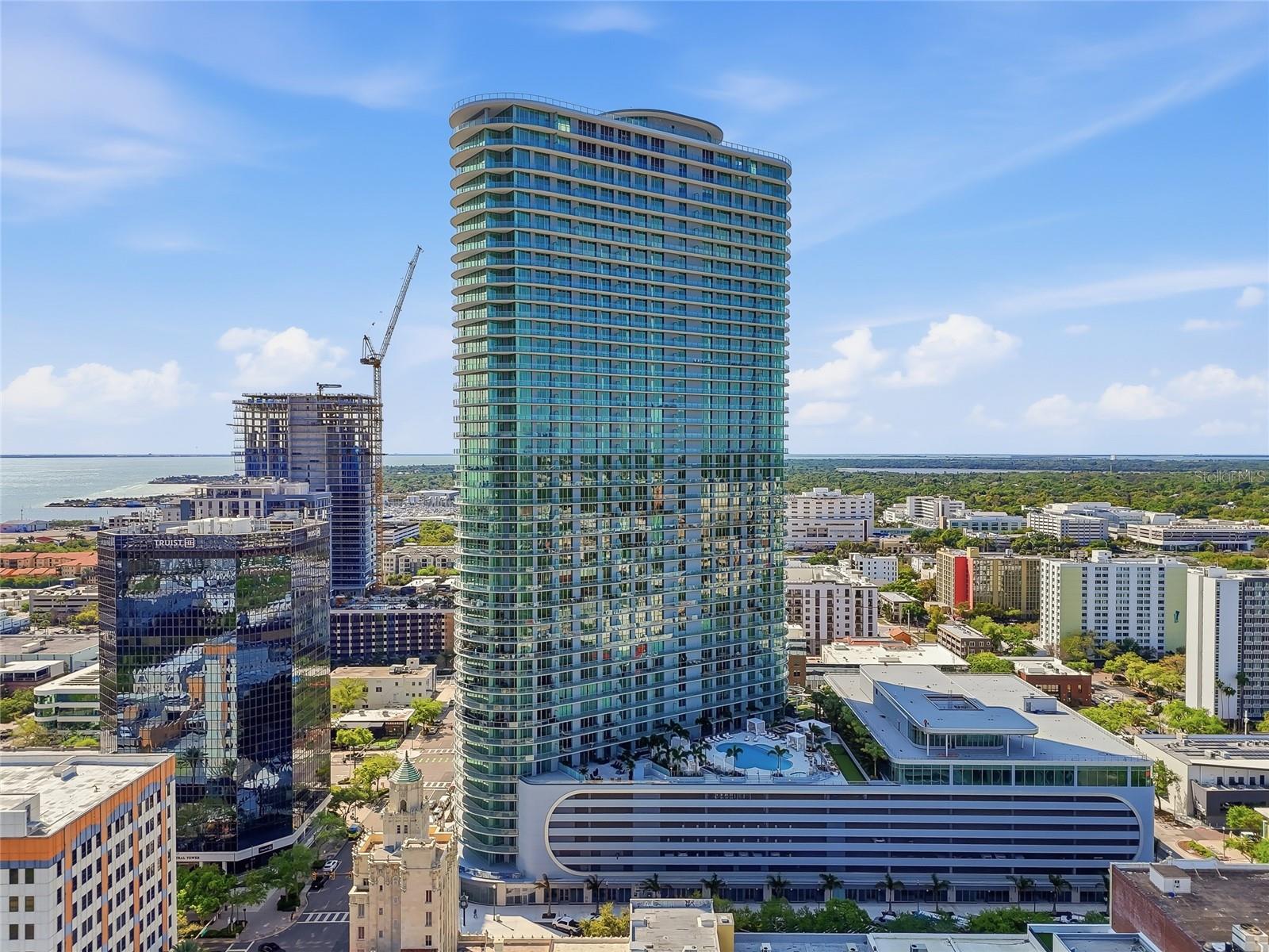 RESIDENCES AT 400 CENTRAL - Residential