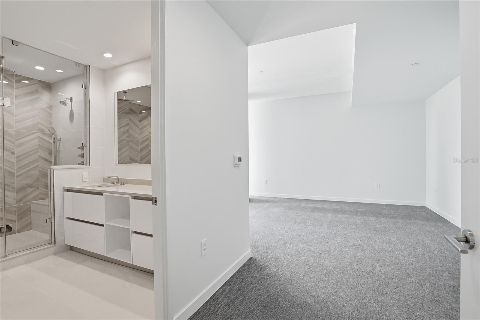 RESIDENCES AT 400 CENTRAL - Residential