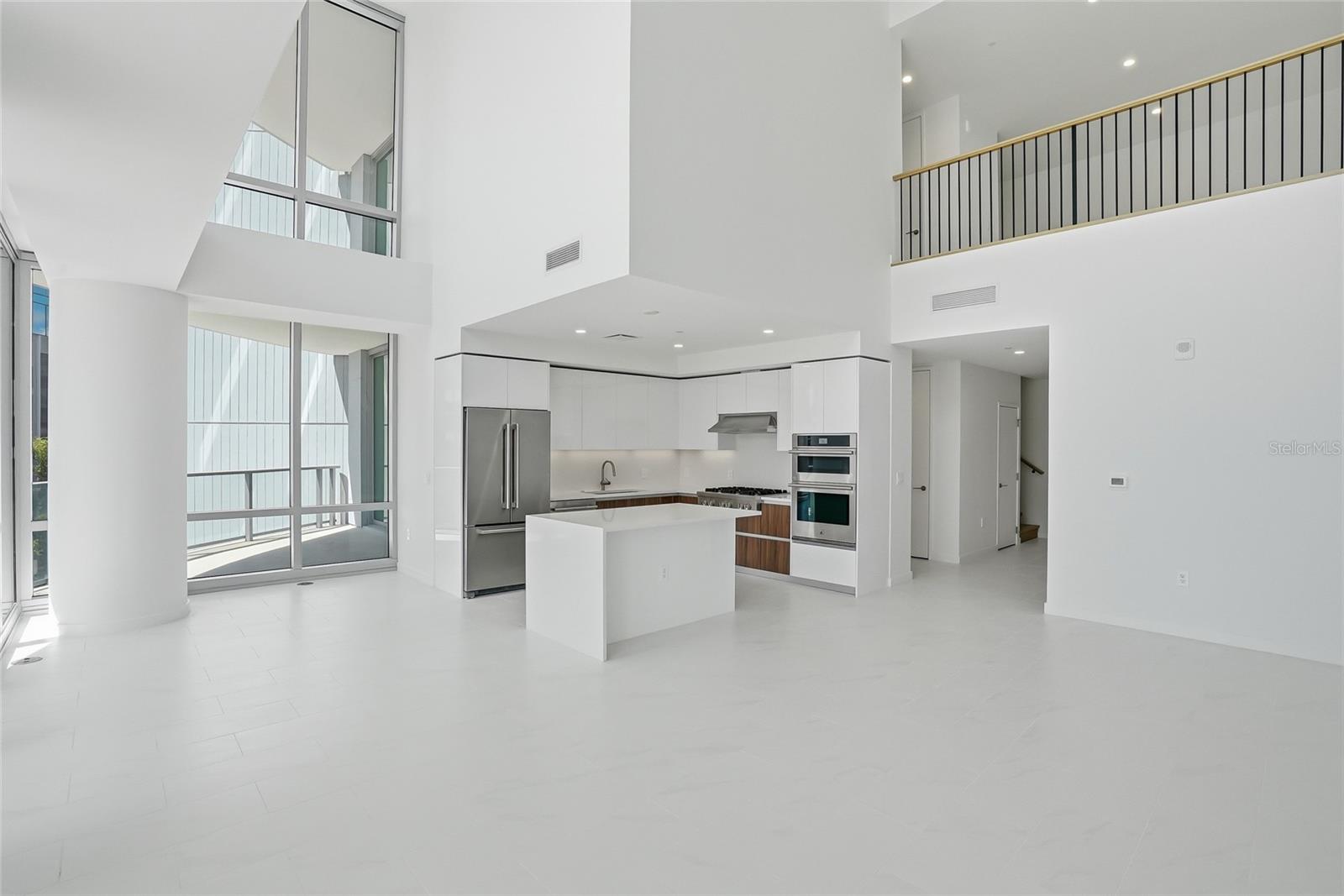 RESIDENCES AT 400 CENTRAL - Residential