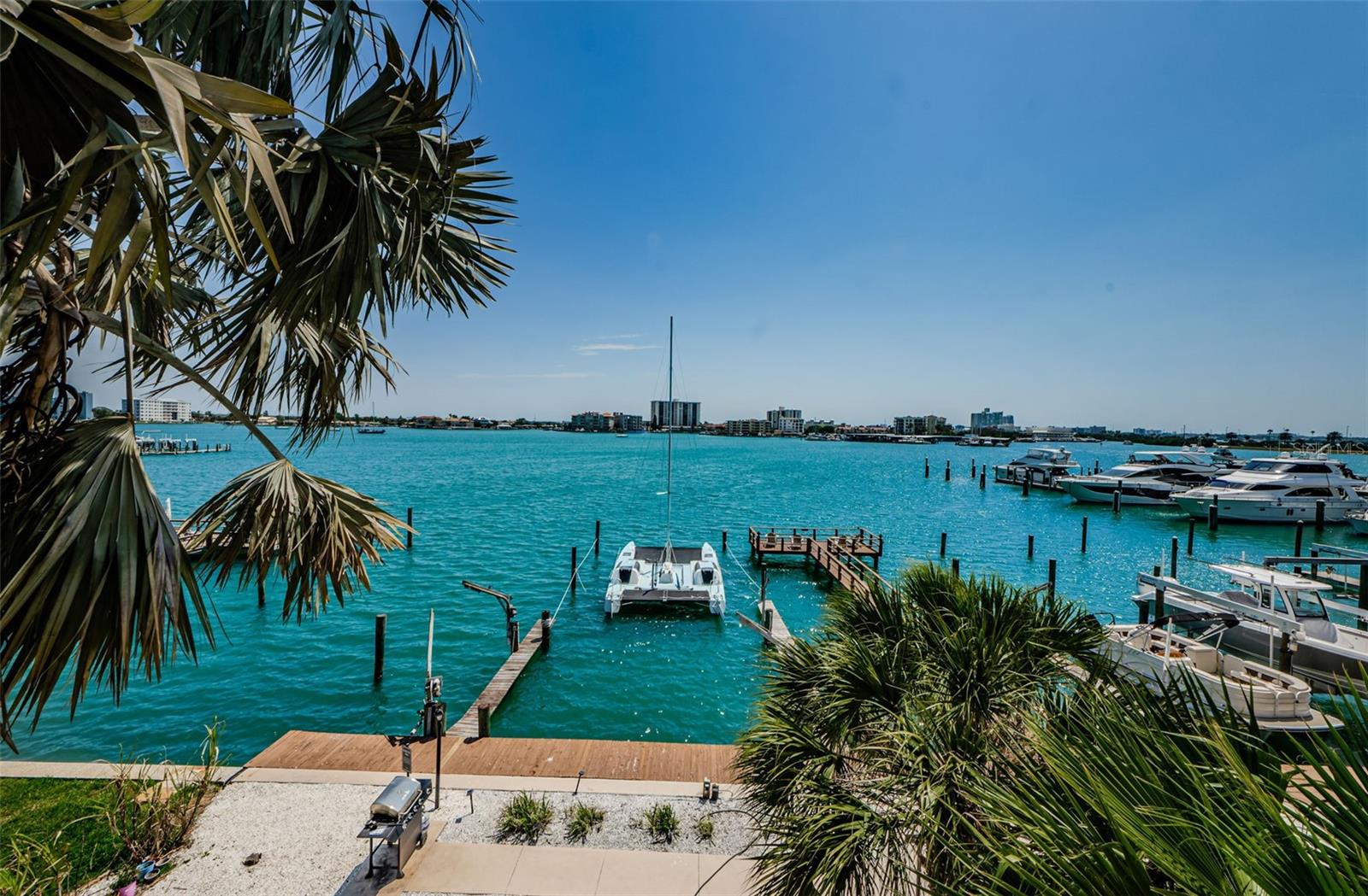 479 E SHORE DR 8