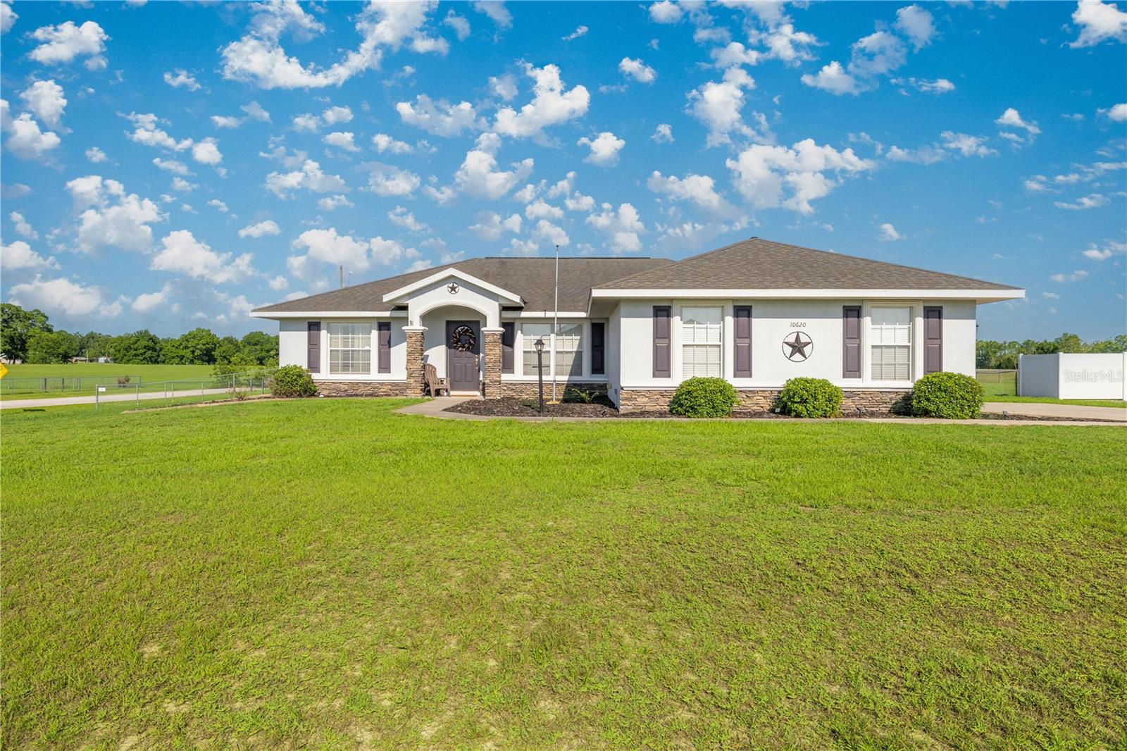 Welcome to Green Meadows – where location, comfort, and privacy come together! This beautifully maintained 3-bedroom, 2-bath home with a bonus room/office offers flexibility and space for your lifestyle. Located in the heart of Belleview, it provides an easy commute to both The Villages and Ocala – making it ideal for those who want convenience without sacrificing peace and quiet. Step inside and you’ll find a home that has been tastefully designed with attention to detail throughout. The split floor plan offers both functionality and privacy, while the bonus room is perfect for a home office, playroom, or guest space. Outside, enjoy the serenity of a fenced-private backyard. The property backs up to a large parcel, so no rear neighbors in sight. Whether you're sipping coffee on the patio or hosting a BBQ, you’ll love the space and seclusion this lot provides. Don’t miss your chance to own in one of Belleview’s most sought-after neighborhoods.