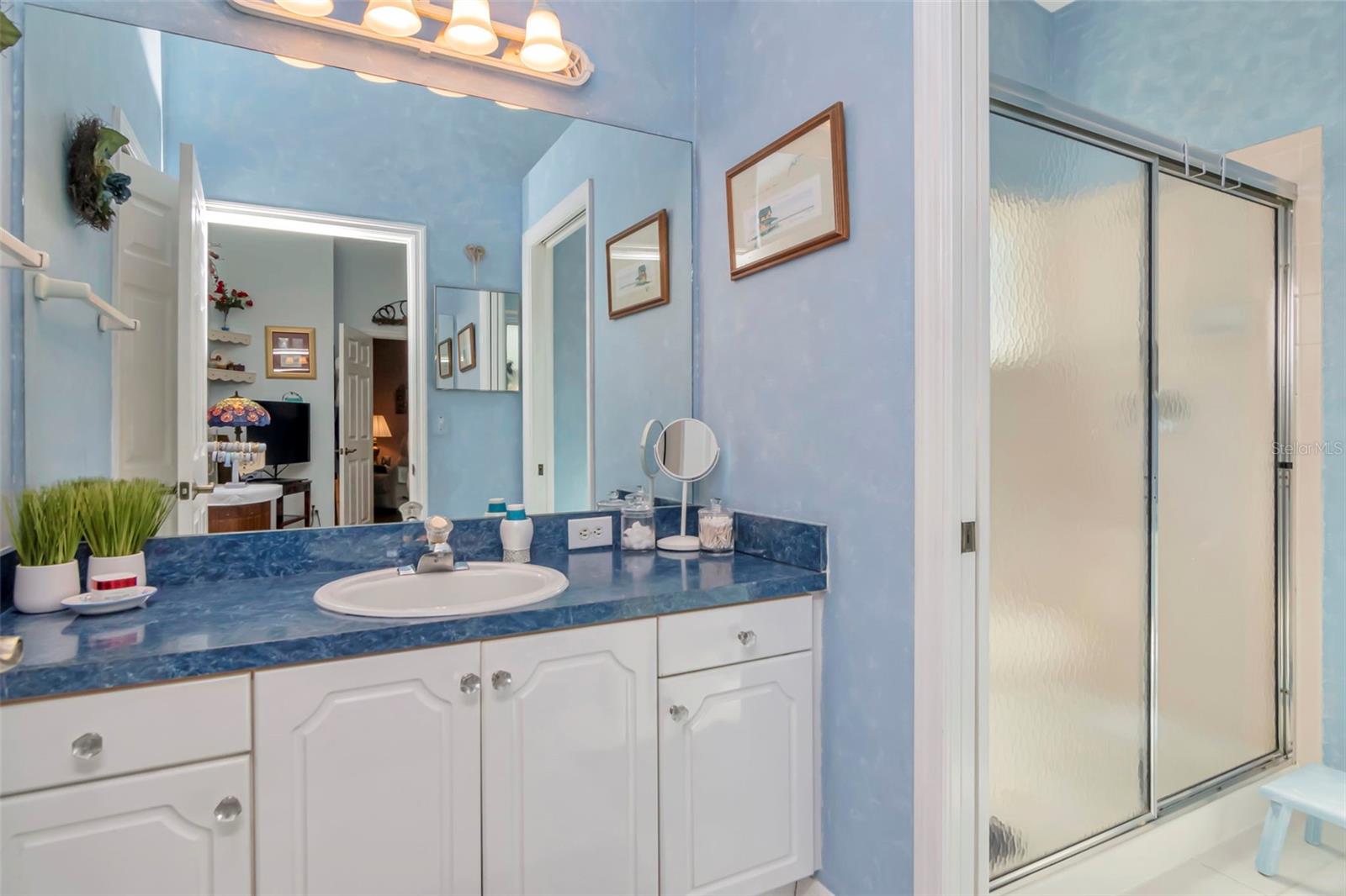 BROOKFIELD - Residential