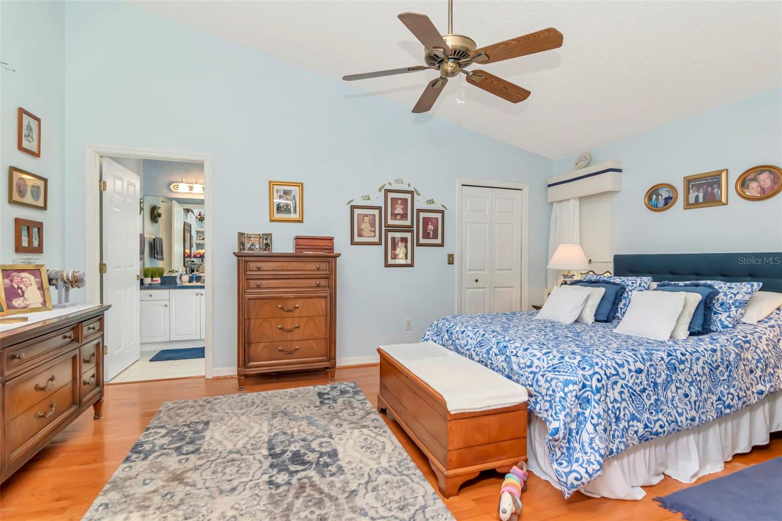 BROOKFIELD - Residential