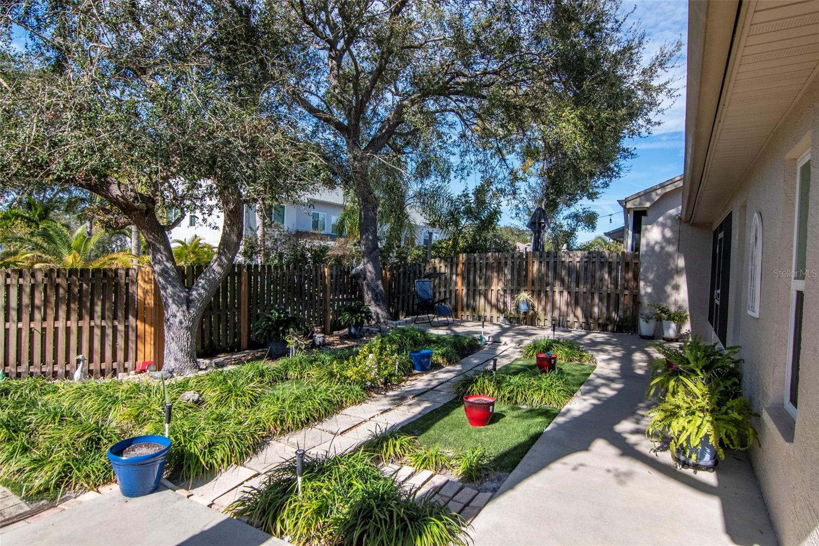 BROOKFIELD - Residential