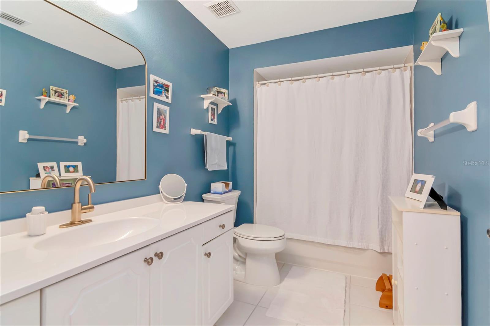 BROOKFIELD - Residential