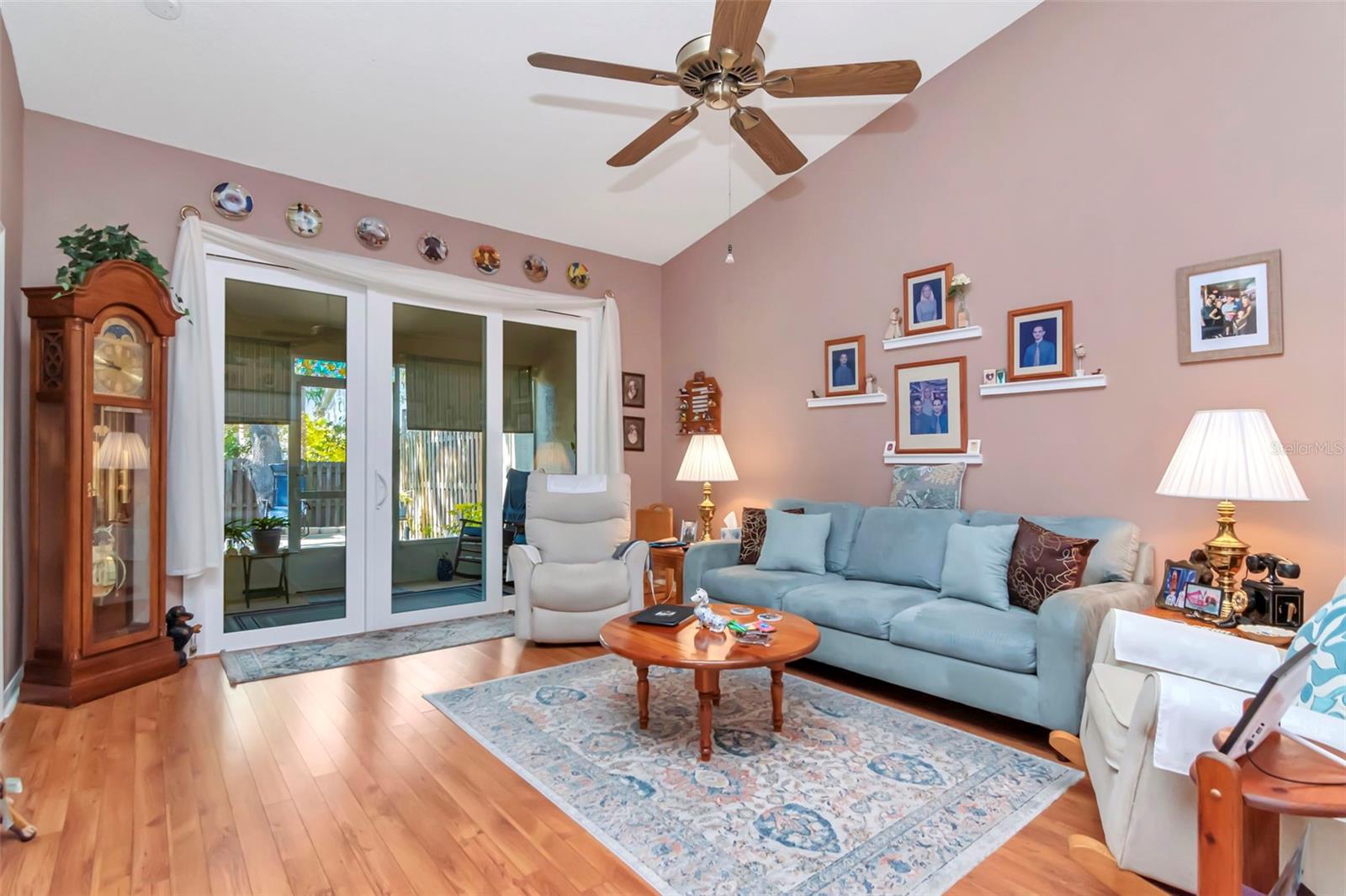 BROOKFIELD - Residential