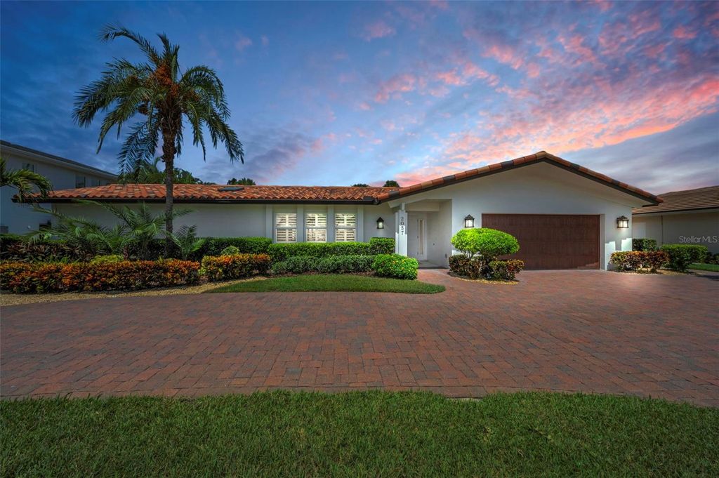 Photo of 2057 Kansas Avenue NE, St Petersburg, FL 33703 (MLS # TB8414254)